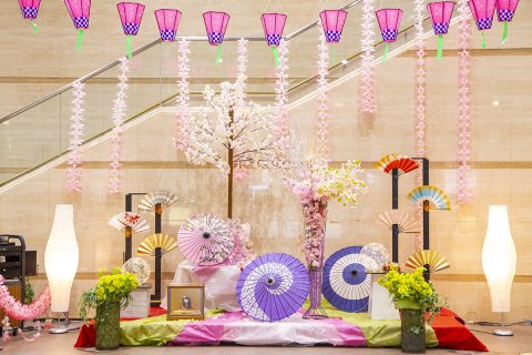 本館・宿泊館ロビー（桜まつり）